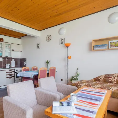 Apartment Rabyne-1 By Interhome